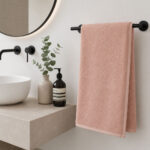 Toalla de medio baño lisa palo de rosa - Imagen 3