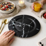 Plato Base Redondo De Plastico Negro Craquelado 33X33 Cm - Imagen 3